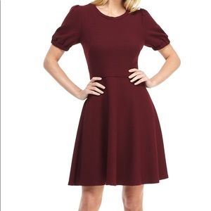 NWT Gal Meets Glam Kristin in Burgundy Size 2